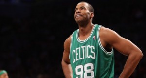 Jason Collins comes out of the closet
